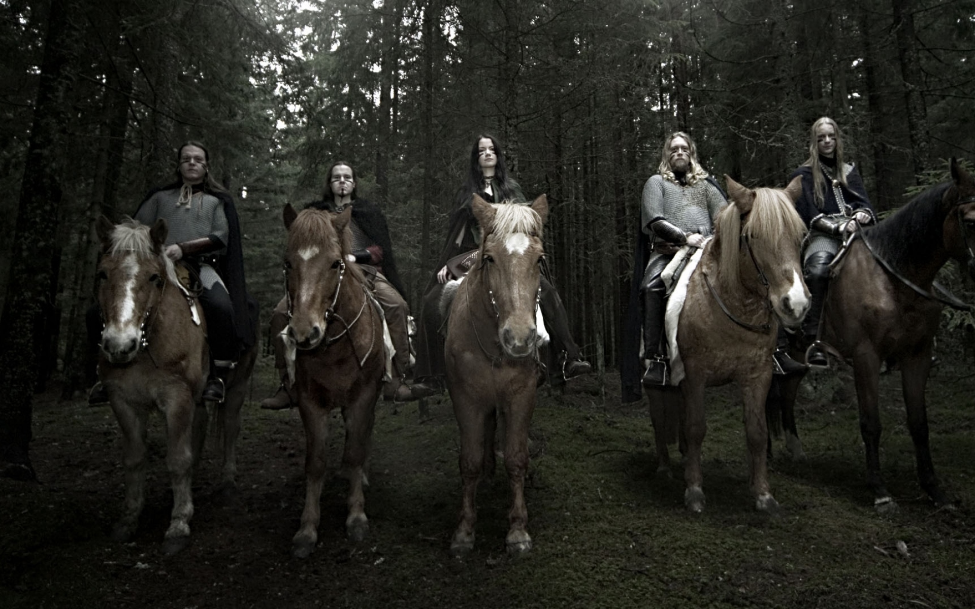 Картинки Ensiferum, лошадь, лес, деревья, группа фото и обои на рабочий стол