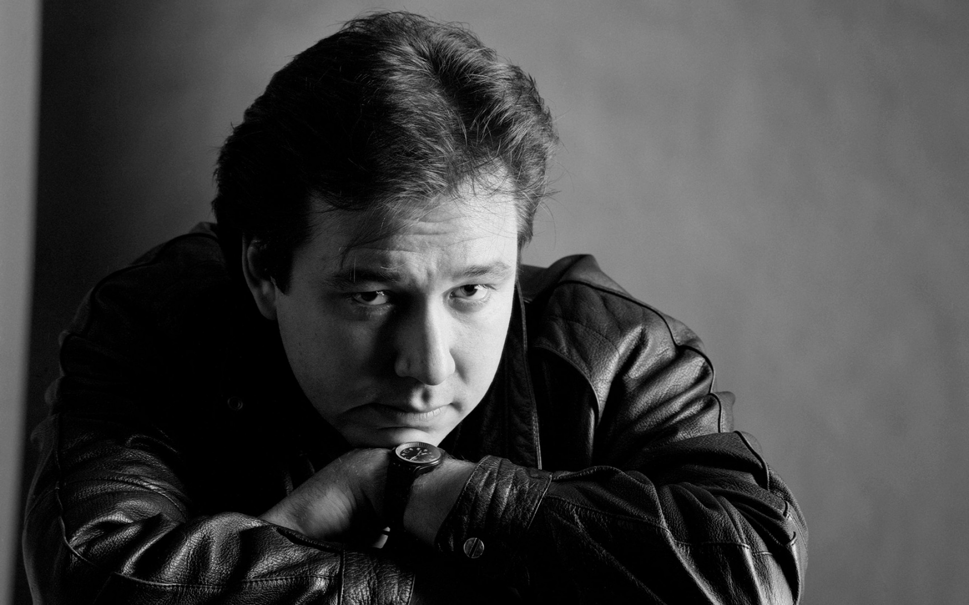 Картинки Bill hicks, дневной свет, куртка, часы, лицо фото и обои на рабочий стол
