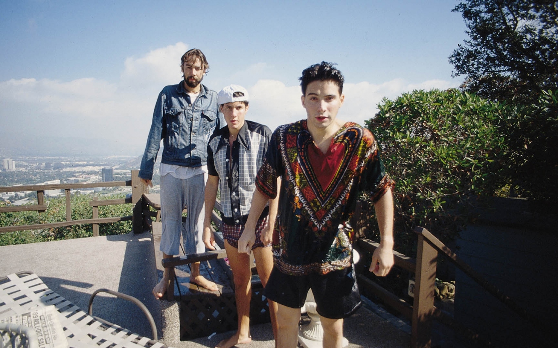 Картинки Beastie boys, небо, город, солнечный свет, облака фото и обои на рабочий стол