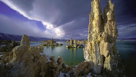 Озеро, берег, камни, отложения