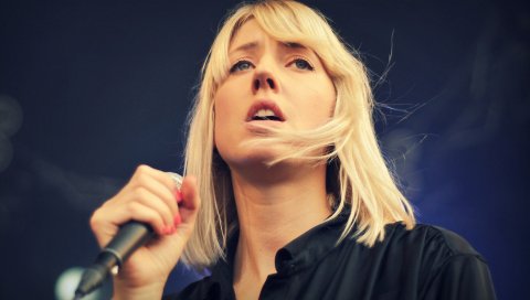 Veronica maggio, блондинка, микрофон, шоу, шея