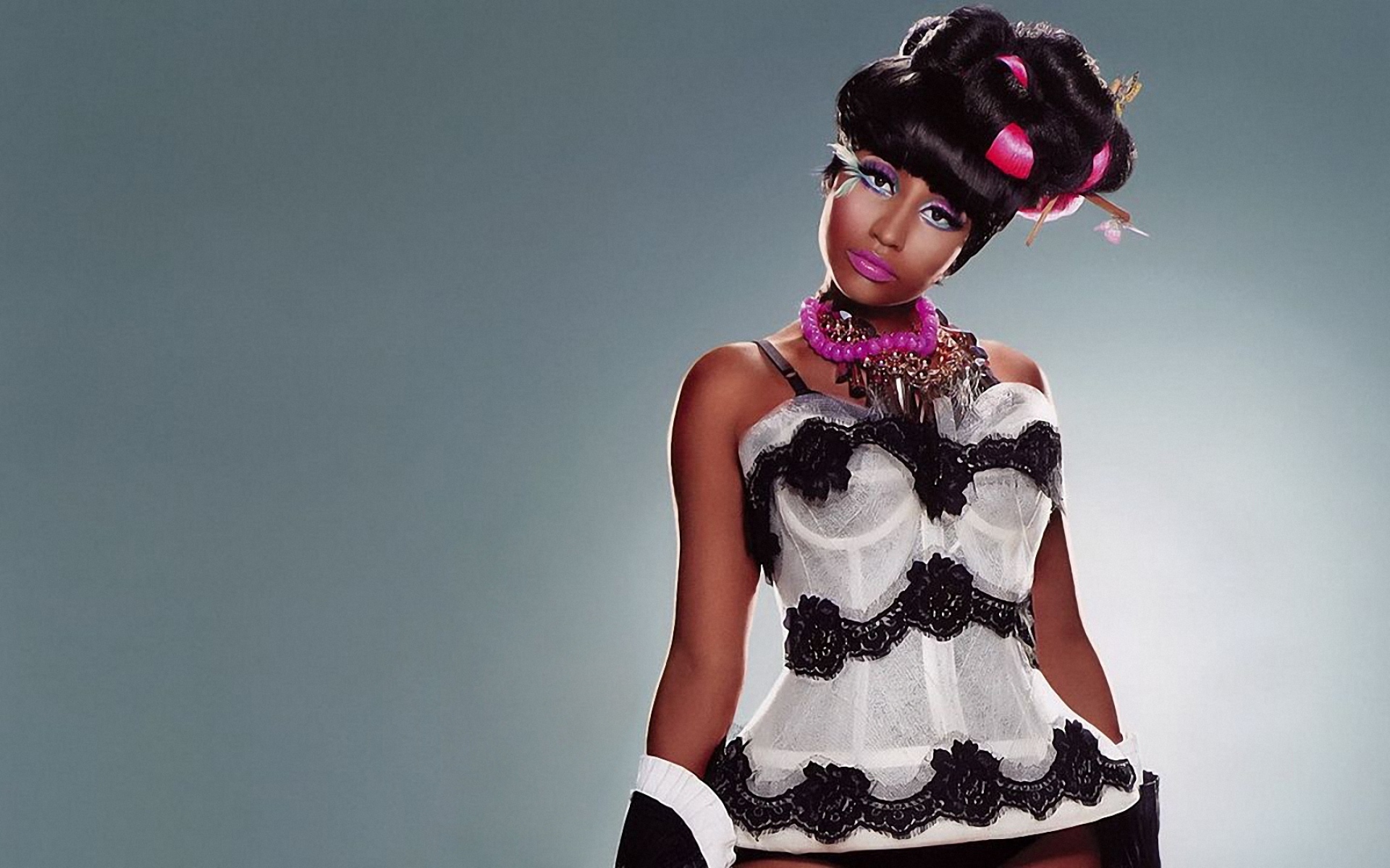 Картинки Nicki minaj, платье, изображение, стрижка, бисер фото и обои на рабочий стол
