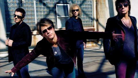 Bon jovi, очки, руки, дом, солнечный свет