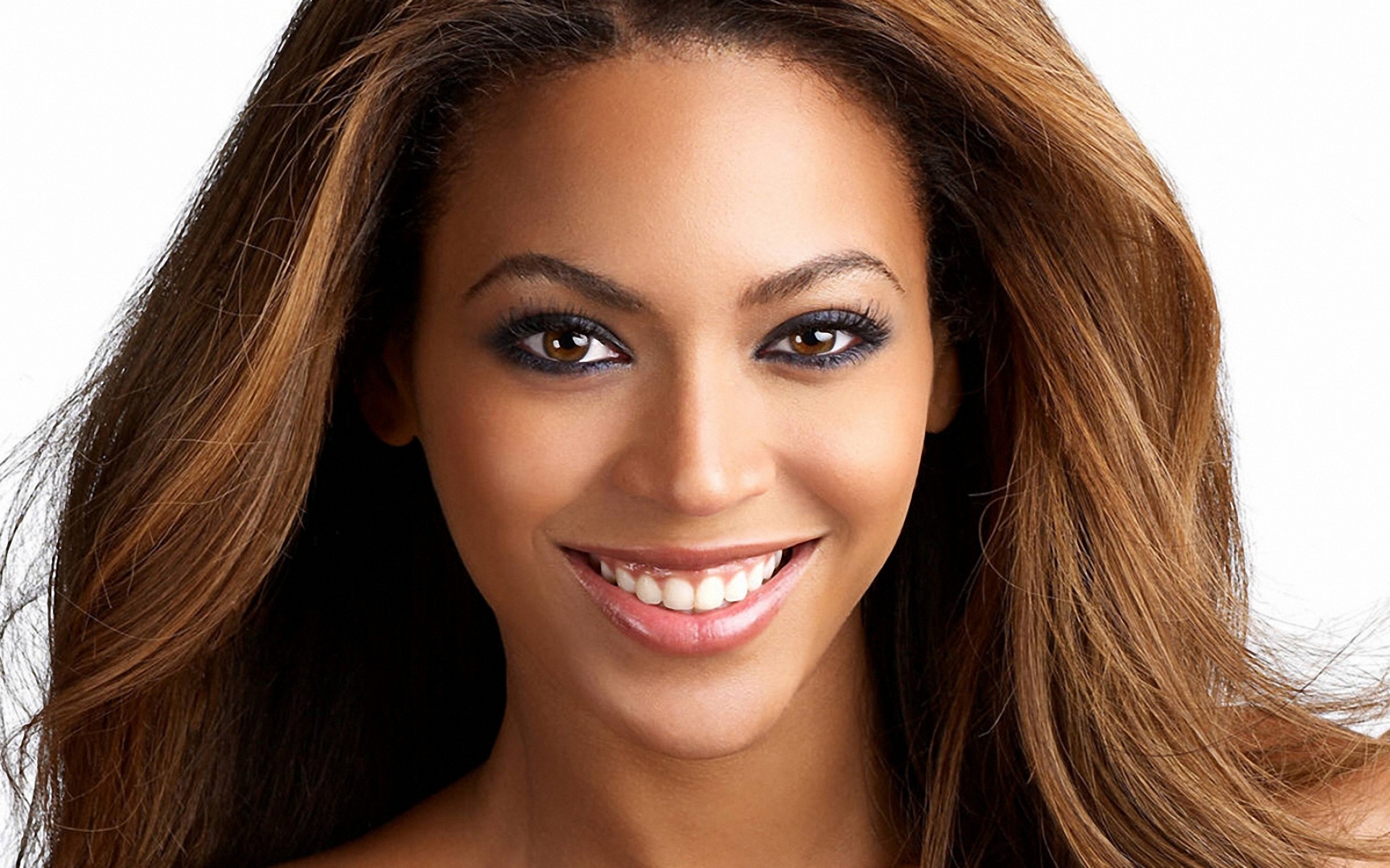 Картинки Beyonce, улыбка, лицо, губы, волосы фото и обои на рабочий стол