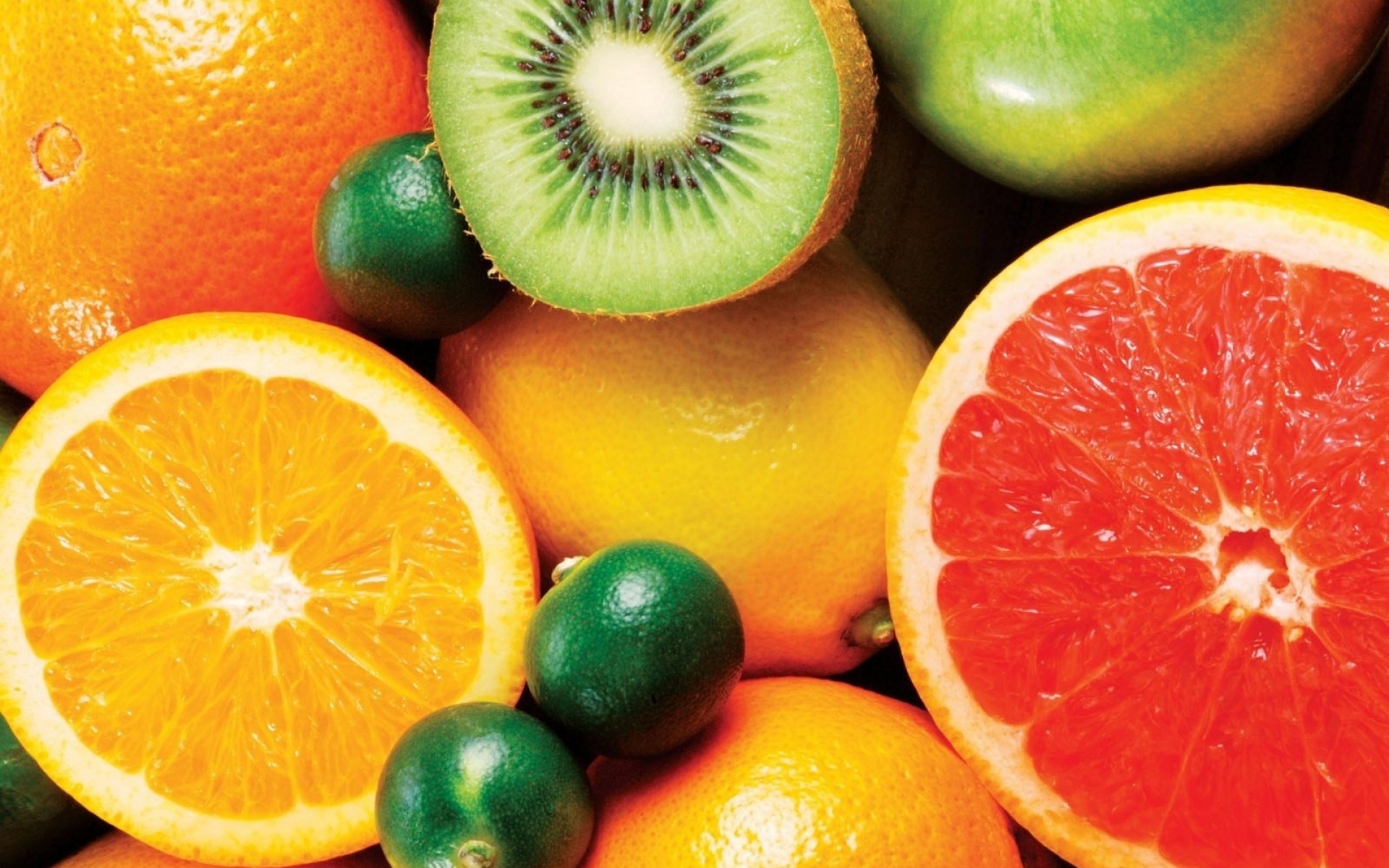 Как выглядит фруктовый. Киви и грейпфрут. Яркие фрукты. Сочные фрукты. Красивые яркие фрукты.