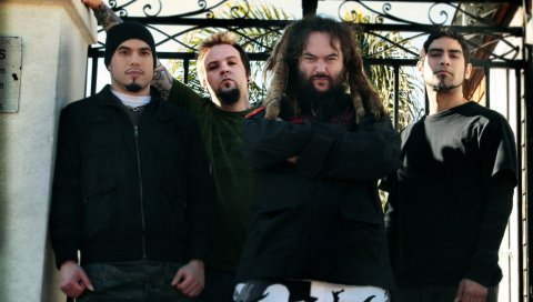 Soulfly, band, members, dreadlocks, outdoor