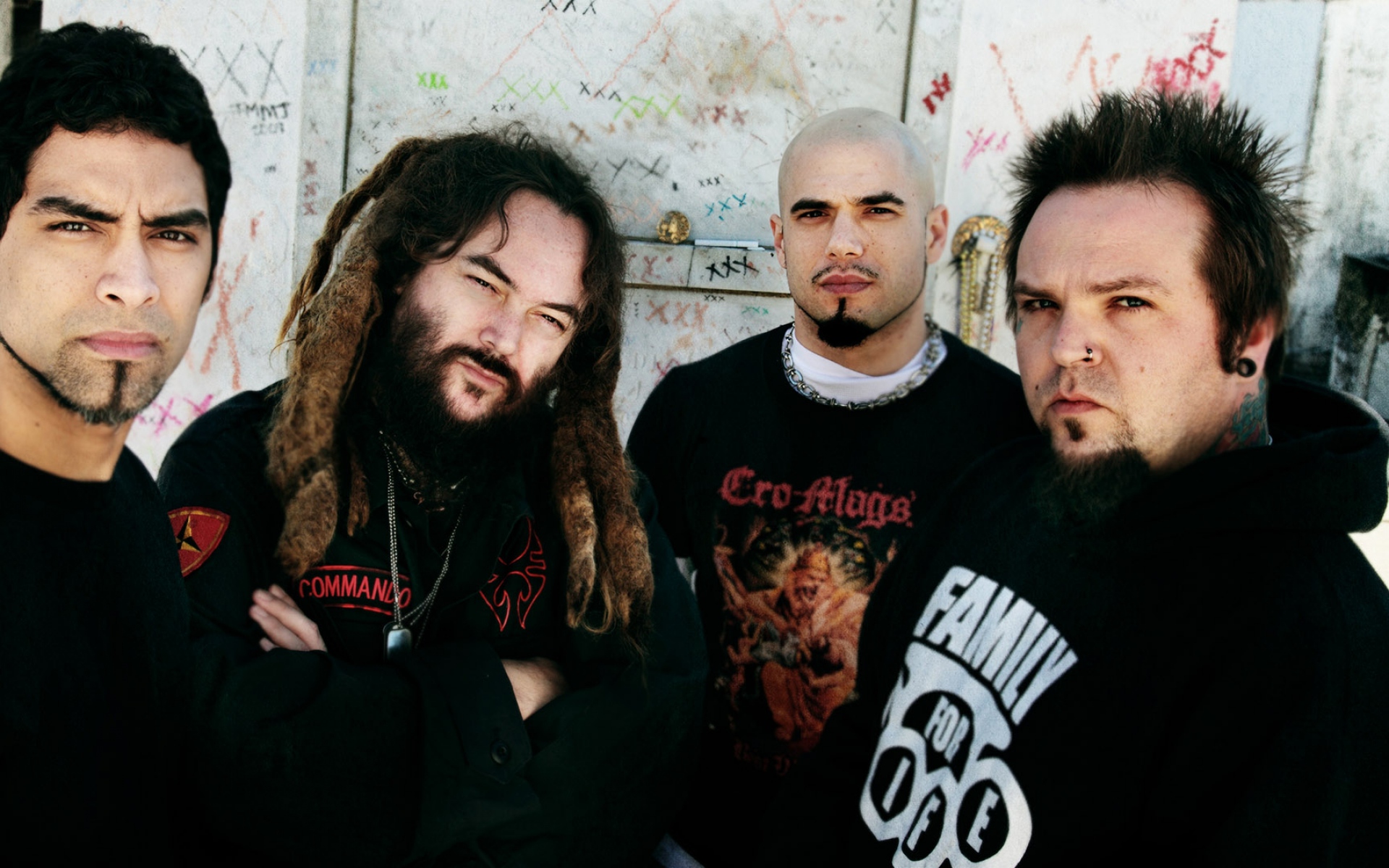 Картинки Soulfly, группа, участники, стрижка, лысый фото и обои на рабочий стол