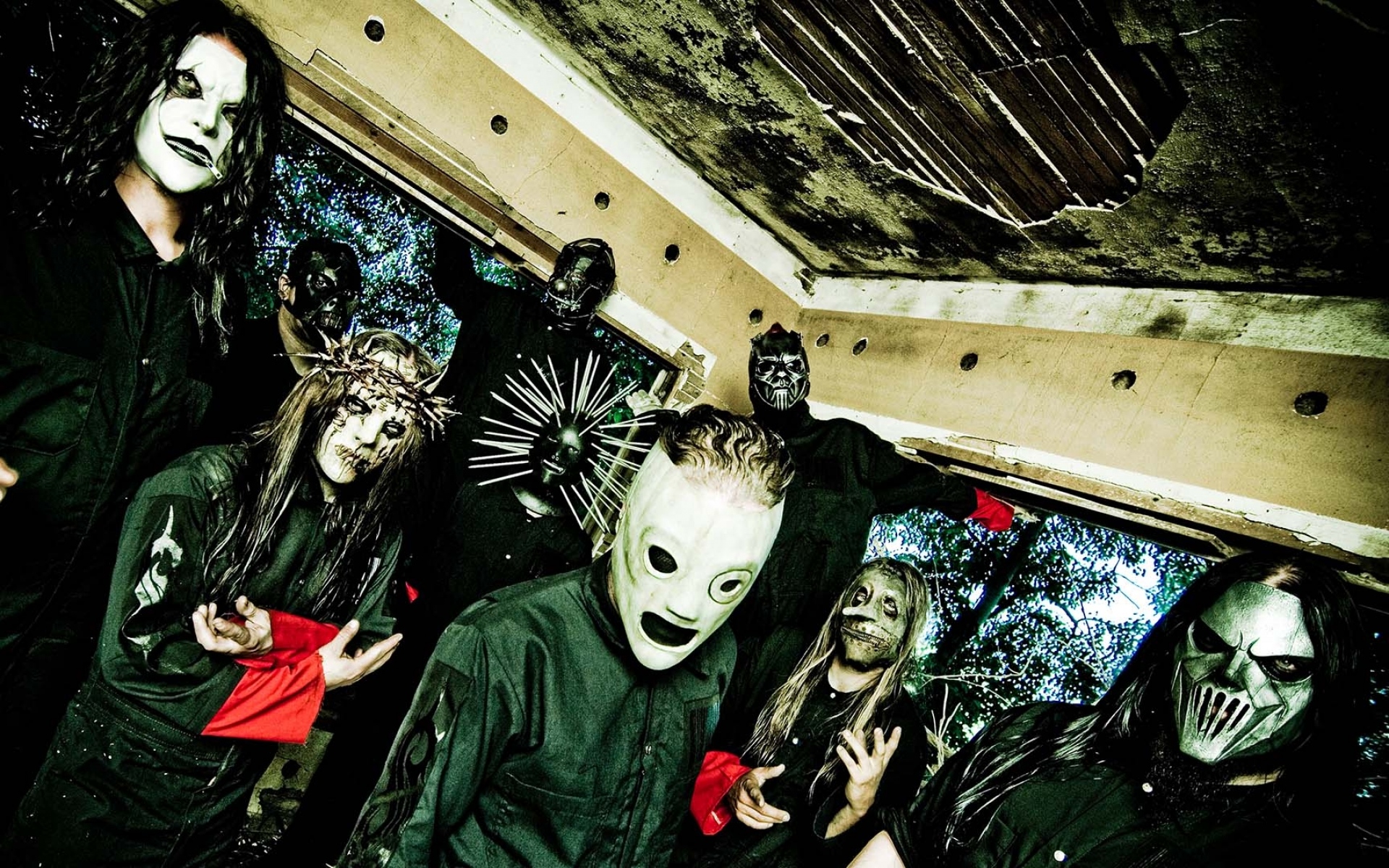 Картинки Slipknot, маски, изображение, заказчики, крыша фото и обои на рабочий стол