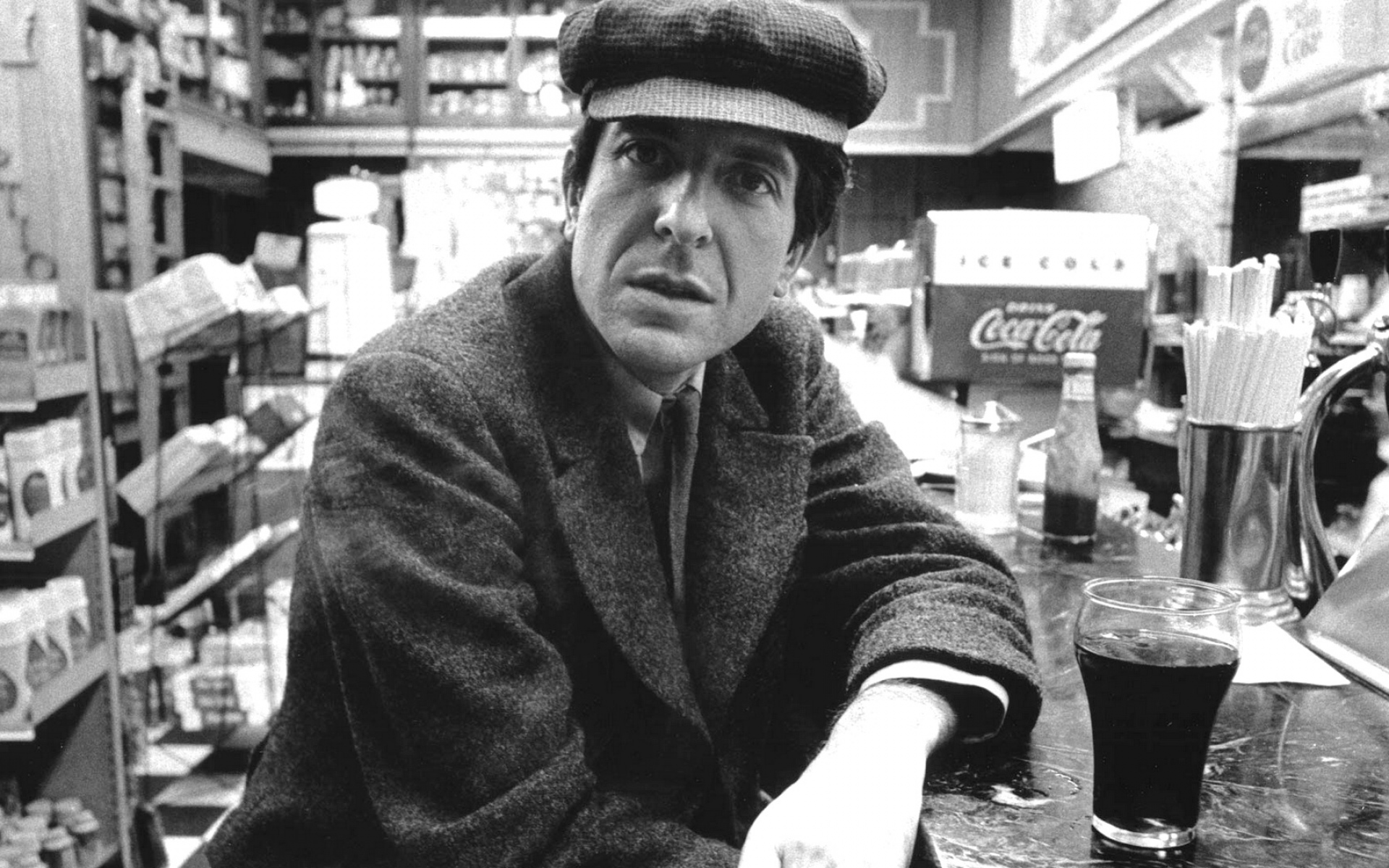 Картинки Leonard cohen, кафе, бар, магазин, пальто фото и обои на рабочий стол