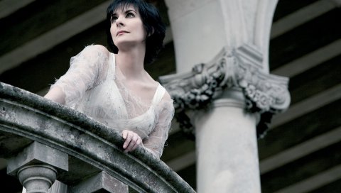 Enya, девушка, платье, дом, брюнетка