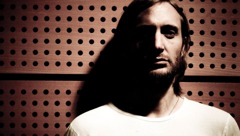 David guetta, лицо, свет, футболка, стена