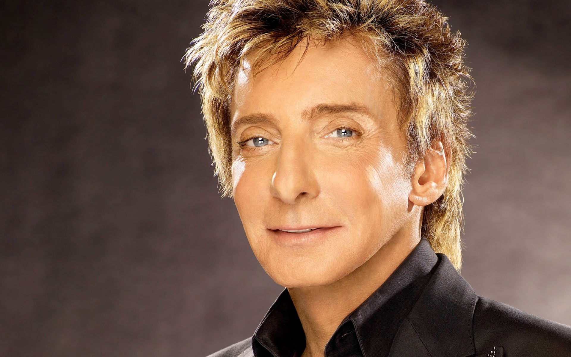 Новая песня 2024 года зарубежная. Barry Барри Манилоу. Manilow Барри Манилоу. Barry Manilow Copacabana. Barry Manilow в молодости.