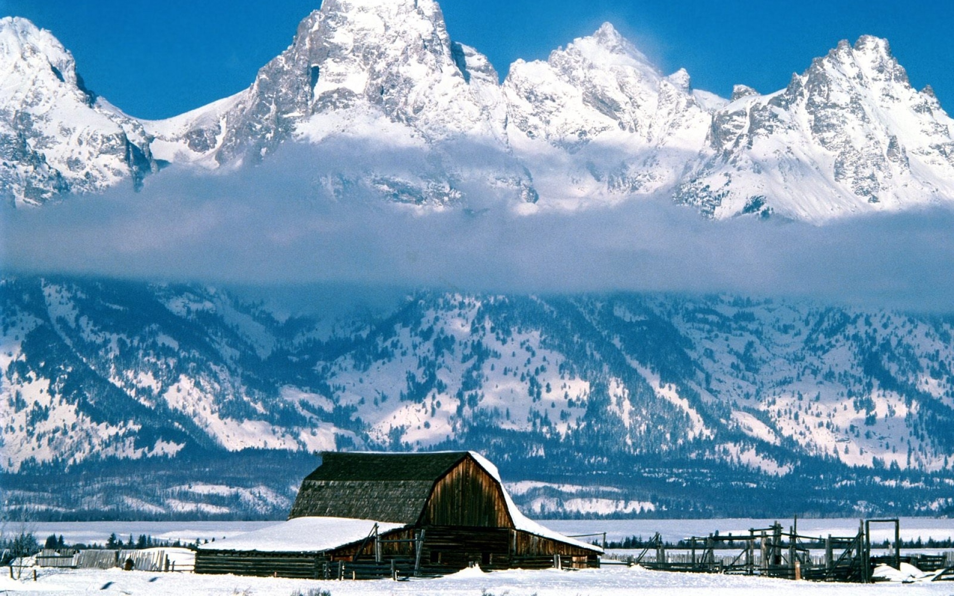 Snow capped перевод. Гранд Тетон вершина. Домбай. Зимний Вайоминг. Зимние горы.