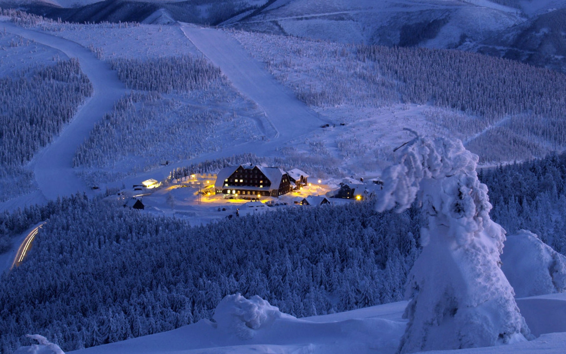 Картинки Отель, горнолыжный курорт, снег, свет фото и обои на рабочий стол