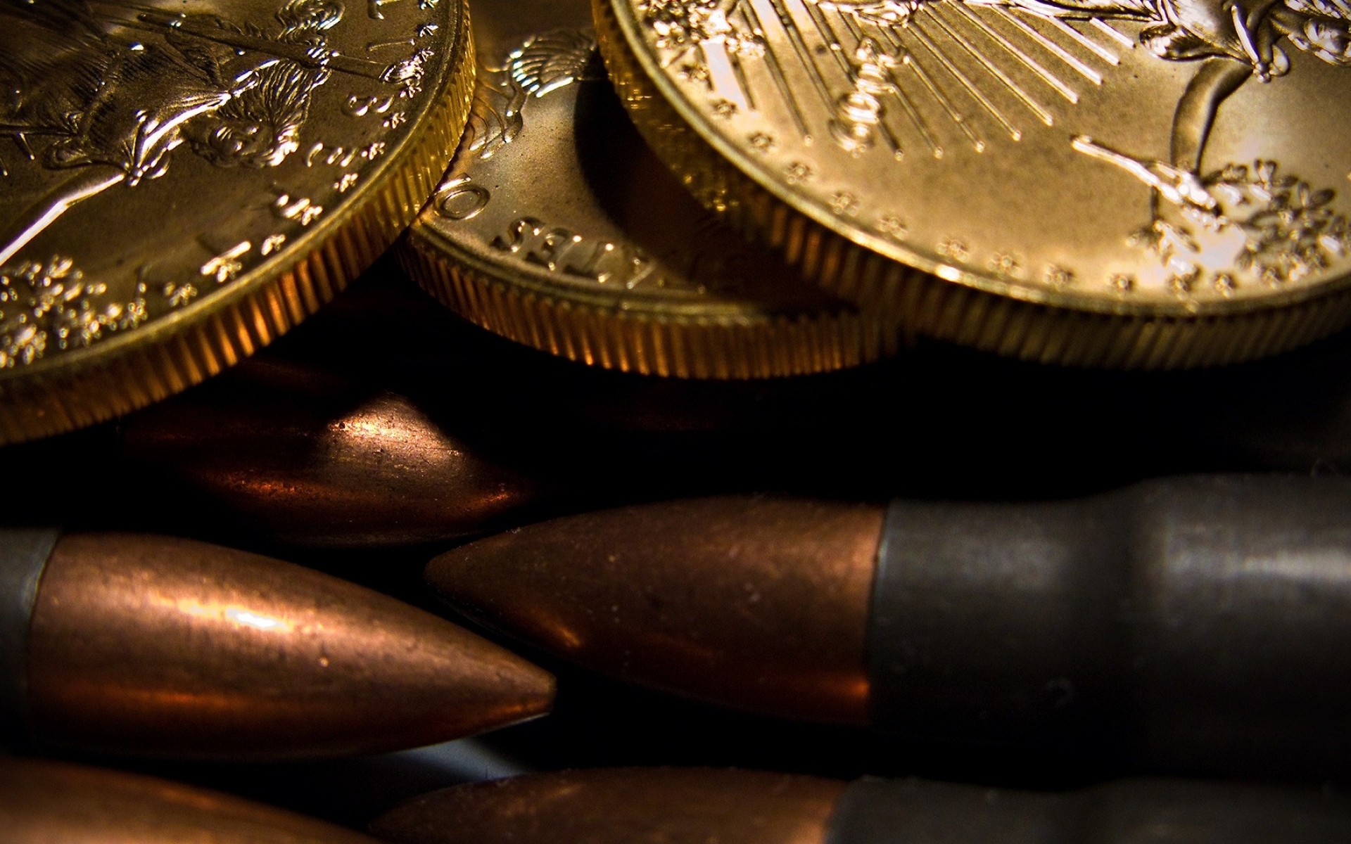 Картинки Монеты, макро, пули, золото фото и обои на рабочий стол