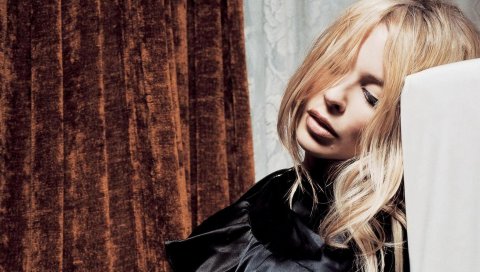 Kylie minogue, девушка, платье, комната, усталость