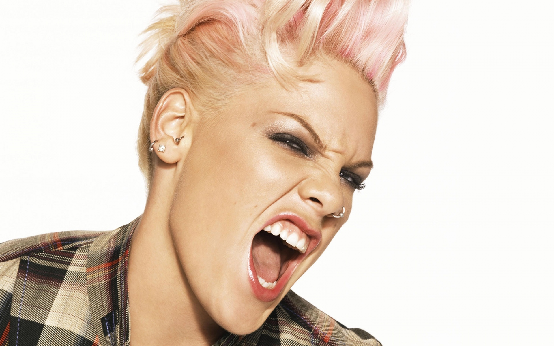 Пинк хиты. Alecia Beth Moore. Пинк. Пинк певица. Пинк в молодости.