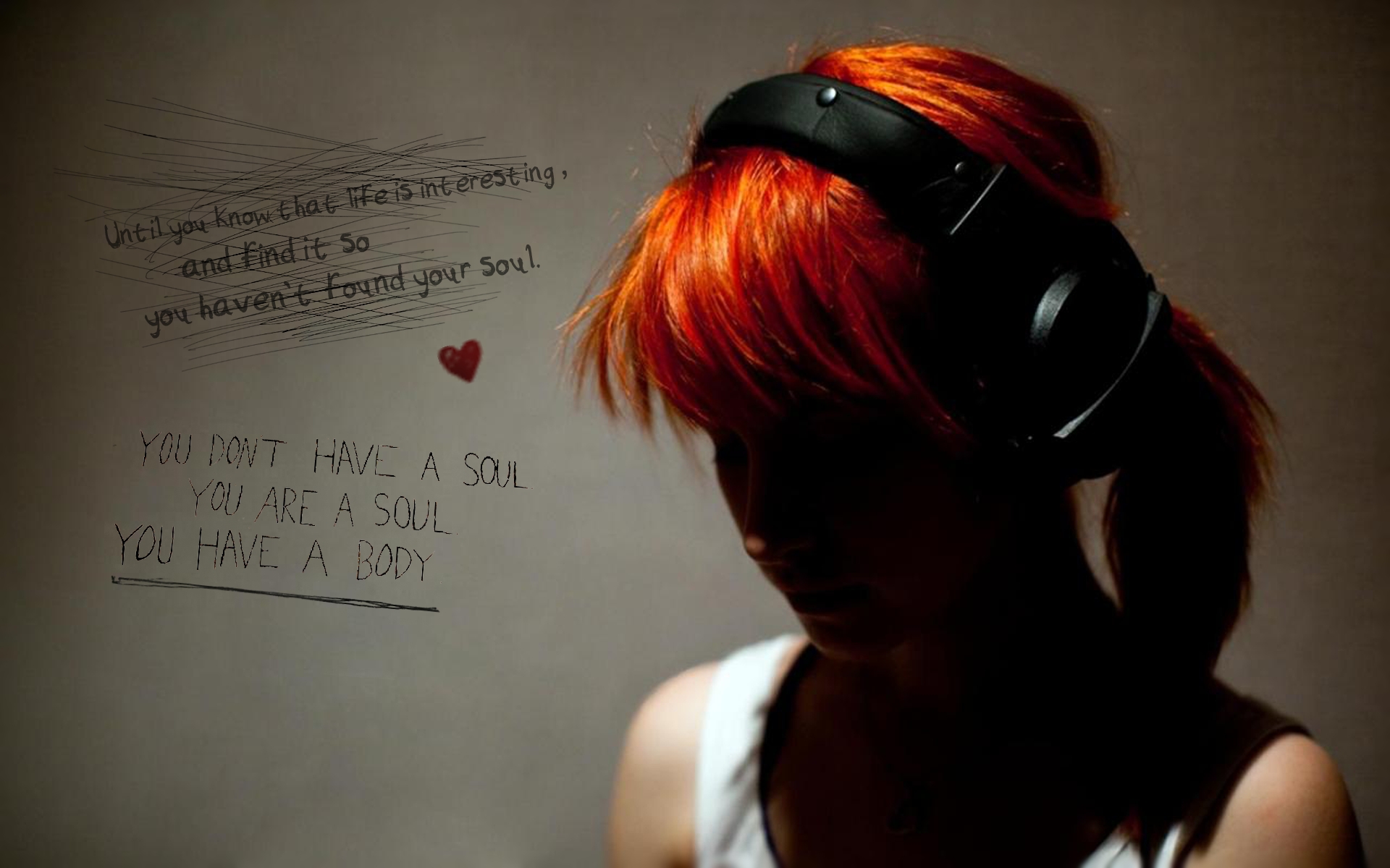 Картинки Paramore, наушники, девушка, волосы, тексты песен фото и обои на рабочий стол