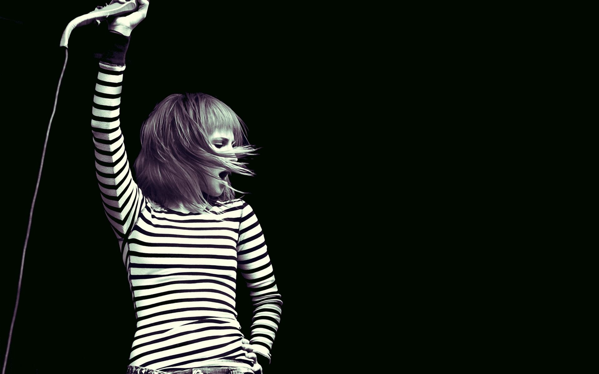 Картинки Paramore, девушка, шоу, микрофон, волосы фото и обои на рабочий стол