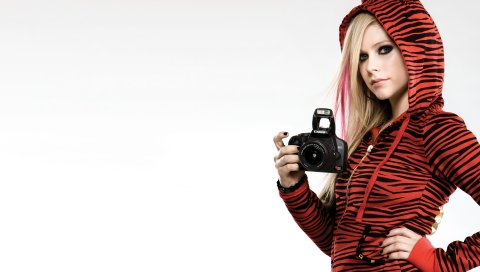 Avril lavigne, камера, халат, волосы, фон