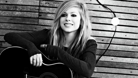 Avril lavigne, гитара, улыбка, маникюр, лампа