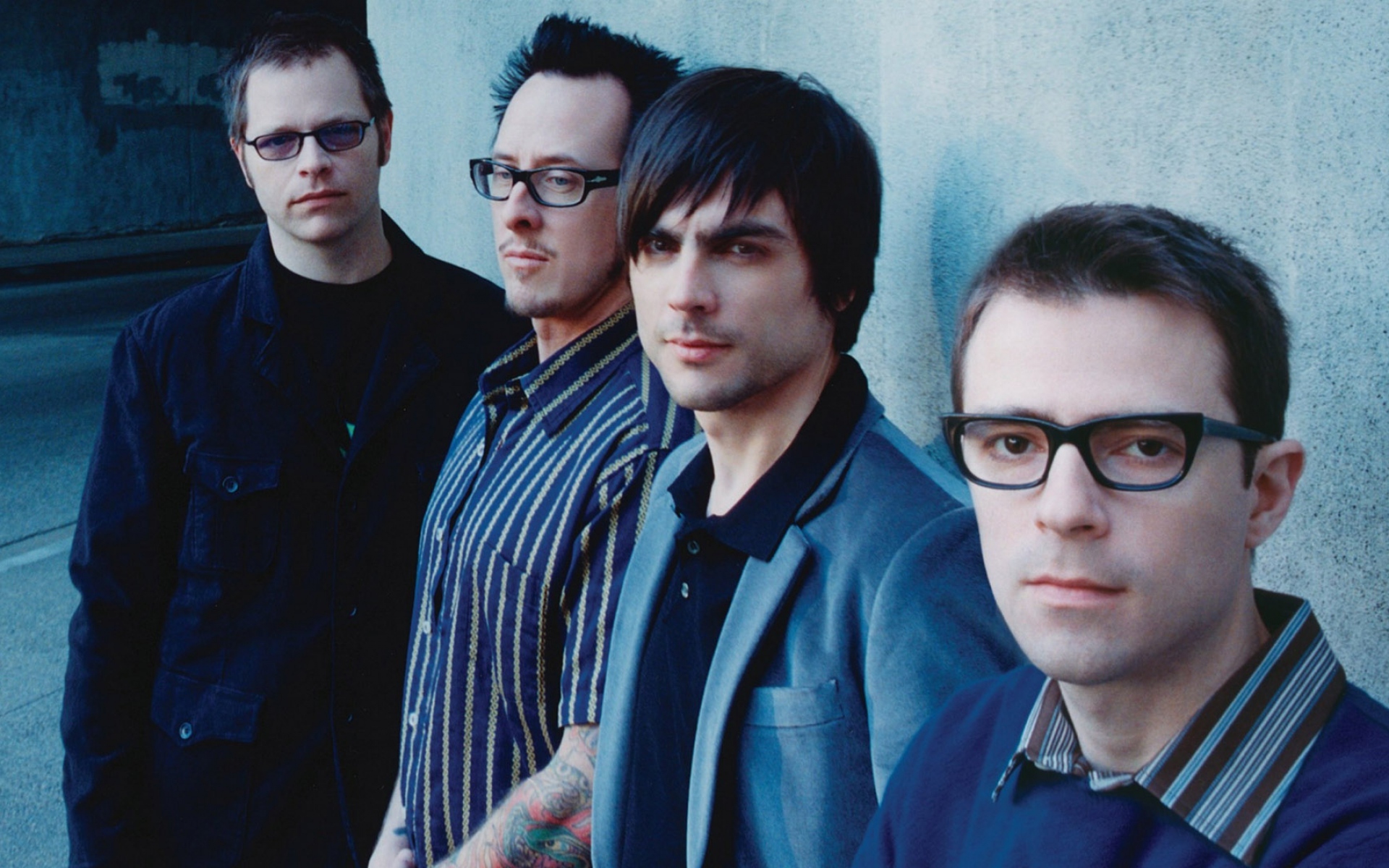 Картинки Weezer, группа, участники, наружная, стена фото и обои на рабочий стол