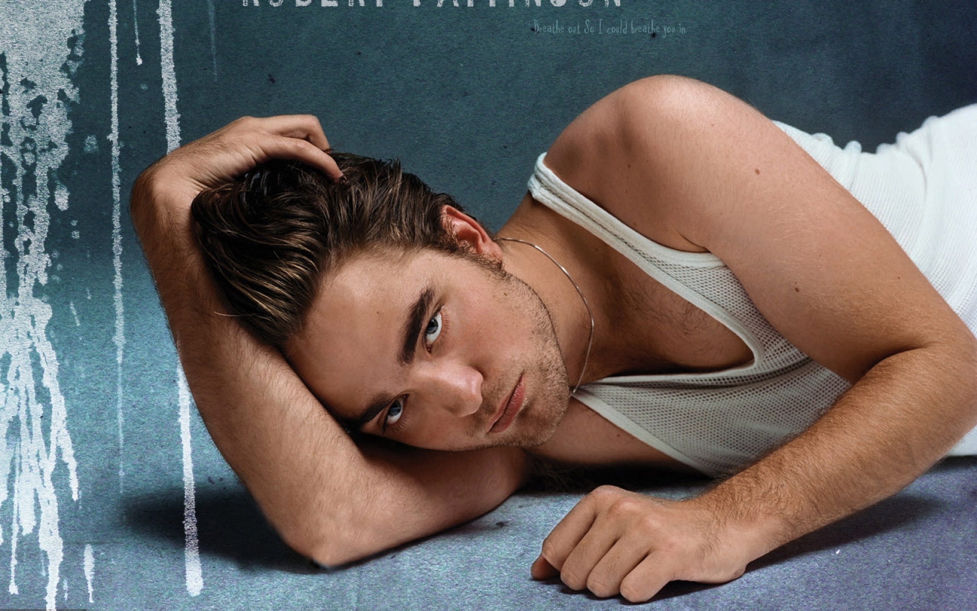 Картинки Robert pattinson, очаровательная, брюнетка, мужчина фото и обои на рабочий стол