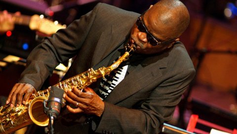 Maceo parker, очки, саксофон, микрофон, мужчина