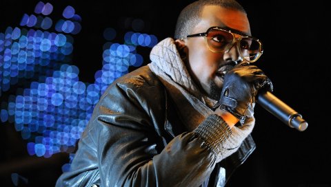 Kanye west, микрофон, куртка, очки, перчатки