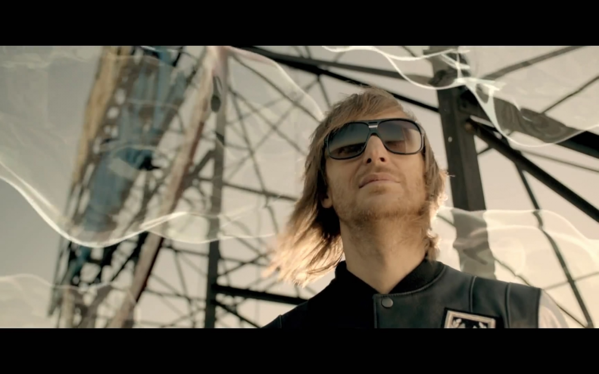 Картинки David guetta, выстрел, очки, взгляд, волосы фото и обои на рабочий стол