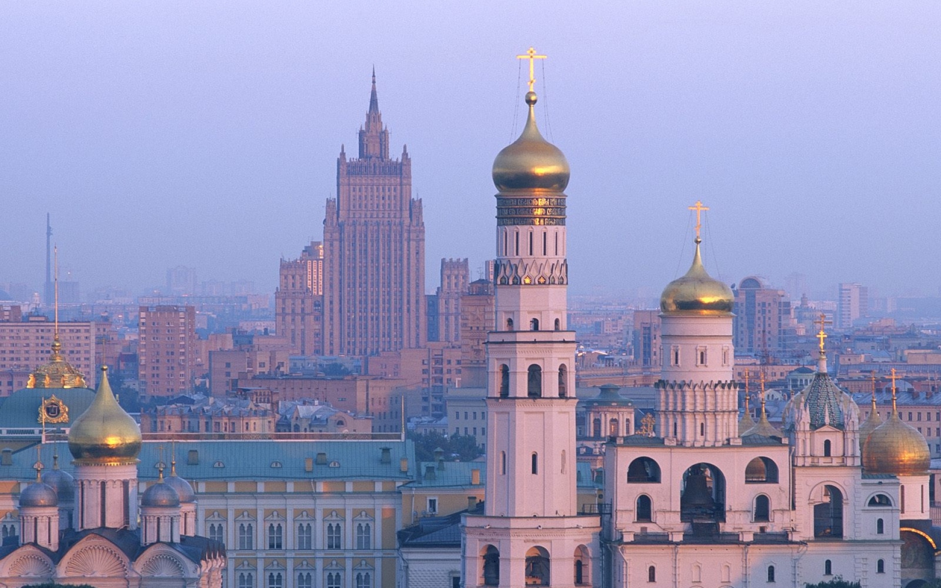 Картинки Москва, рассвет, здание, белый камень, церковь фото и обои на рабочий стол