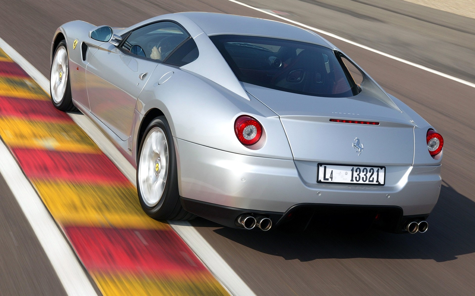 Картинки Ferrari, серый, вид сзади, стиль фото и обои на рабочий стол