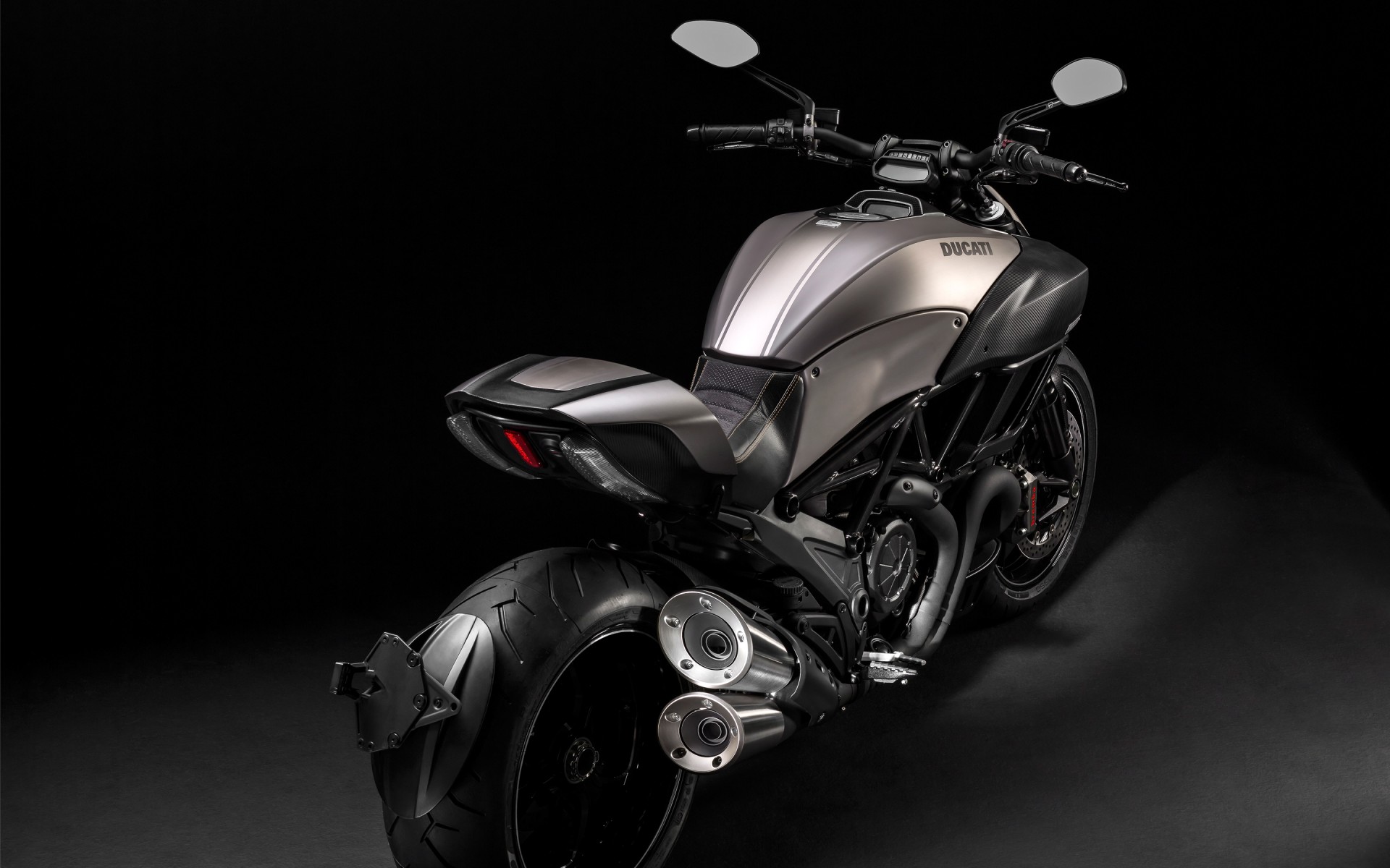Картинки Ducati, 2015, Diavel, Titanium фото и обои на рабочий стол