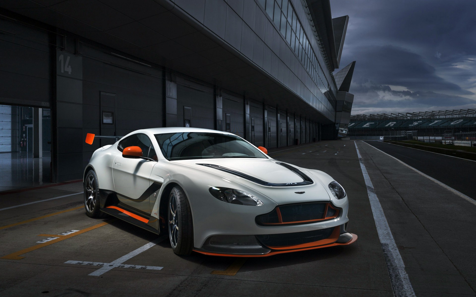 Картинки Aston, Martin, Vantage, Edition, Special, 2015 фото и обои на рабочий стол