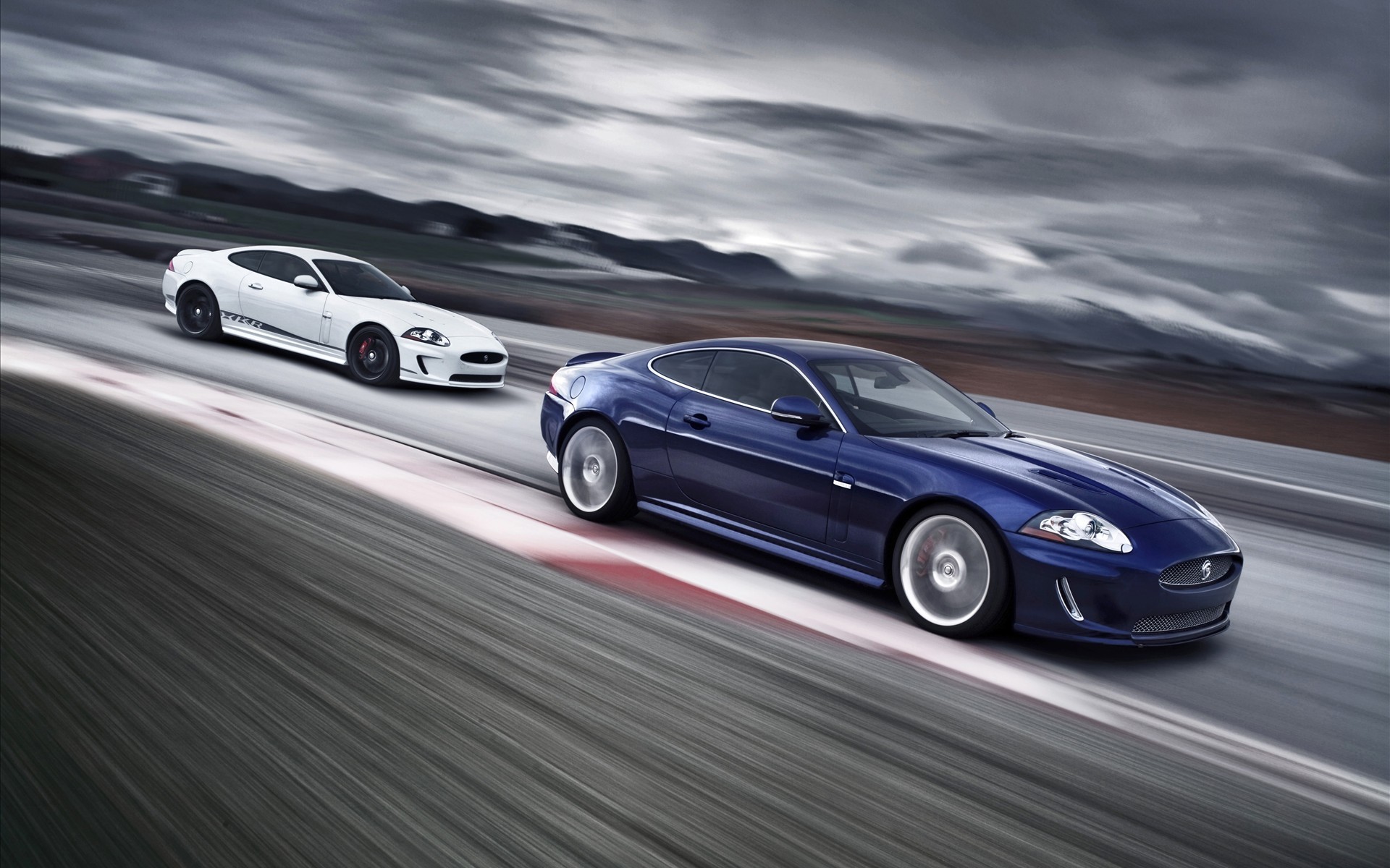 Картинки 2011, Jaguar фото и обои на рабочий стол