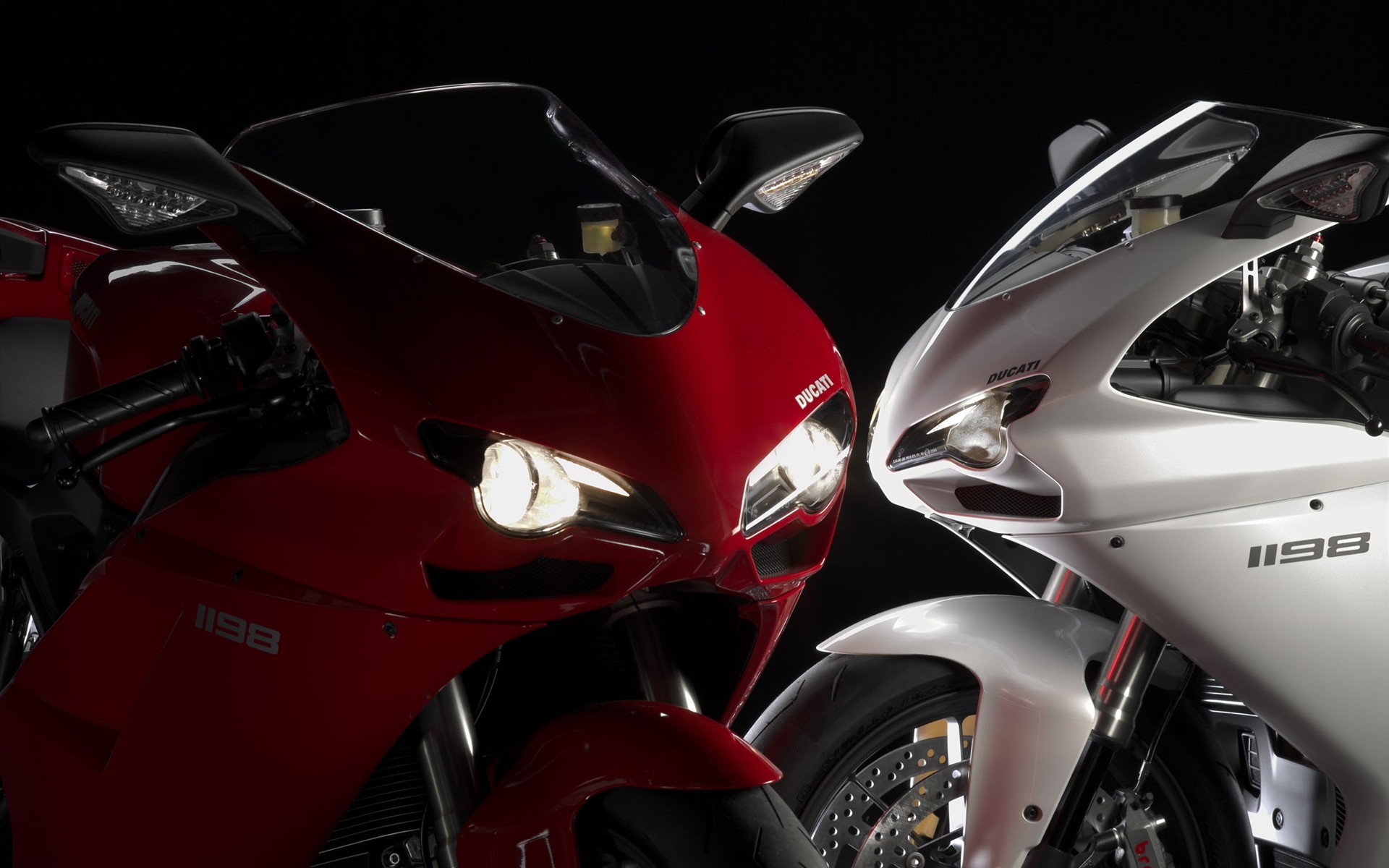 Картинки Широкий, Ducati, Streetfighters фото и обои на рабочий стол